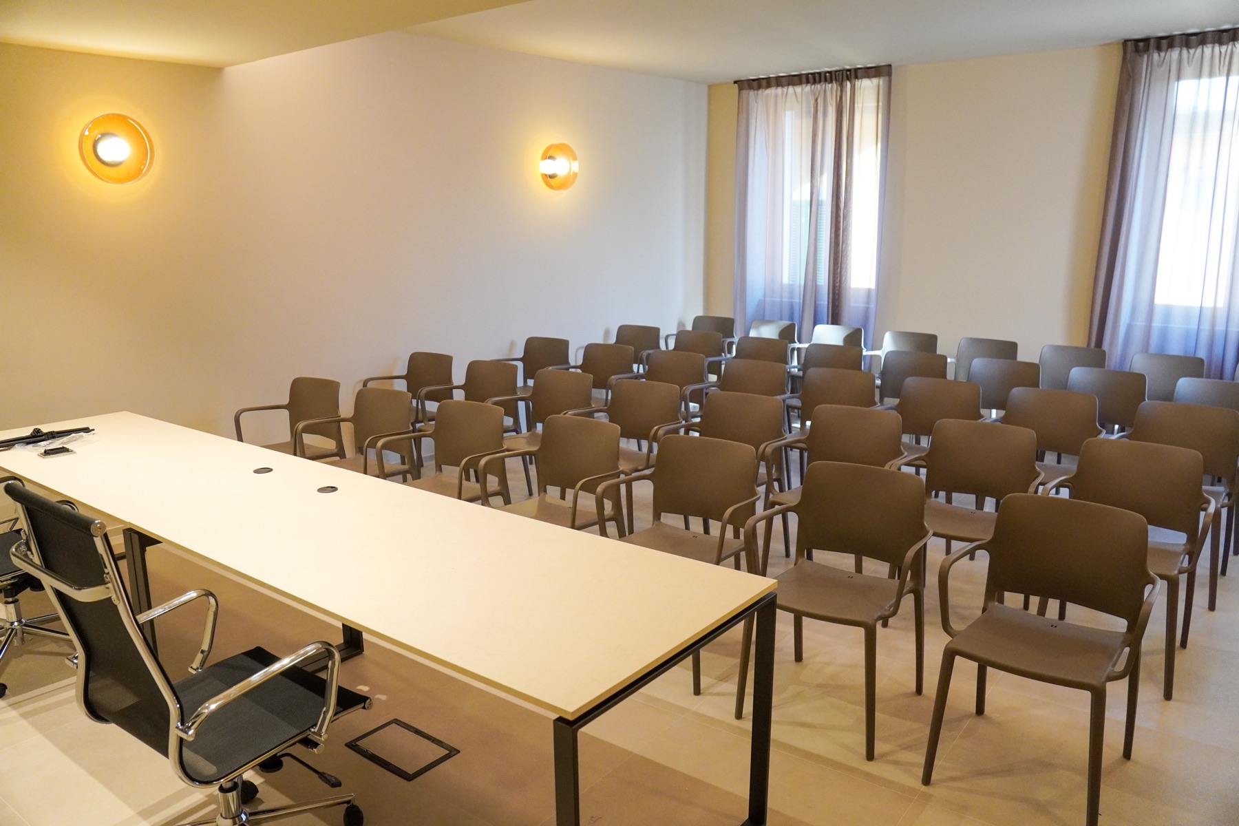 Sala riunioni dello studio NextGen, Piazza Garibaldi 3, Treviglio